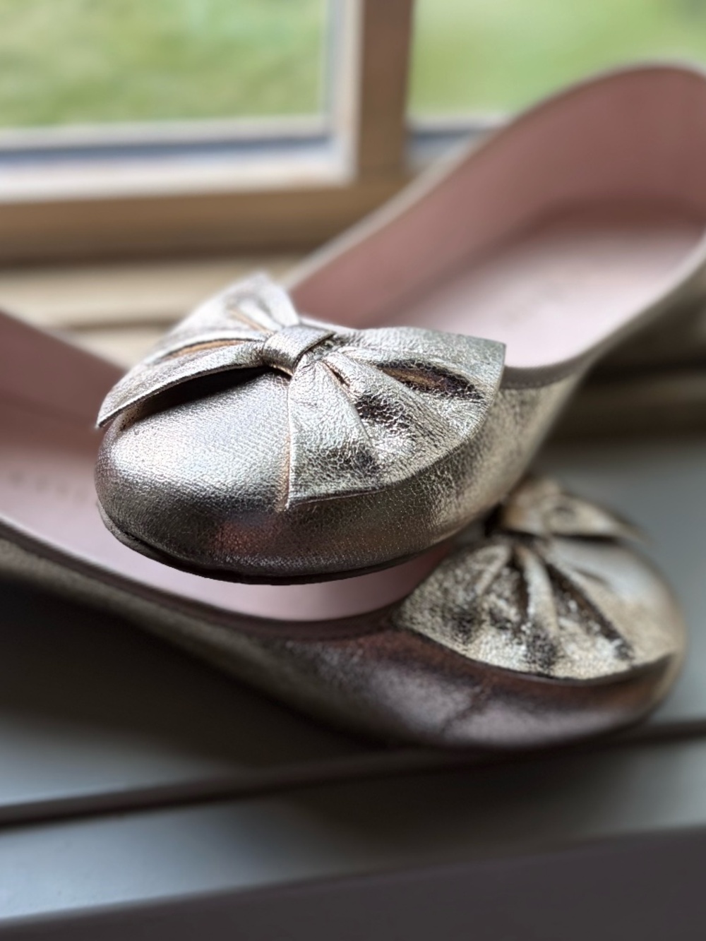 Kelly & Katie Kids Gold Dress Shoes (Size 4)